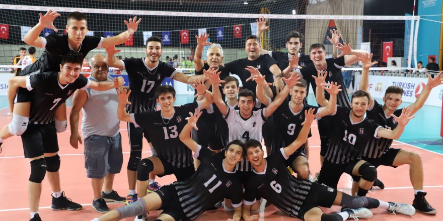 Yıldız erkekler voleybol derbisi Beşiktaş’ın