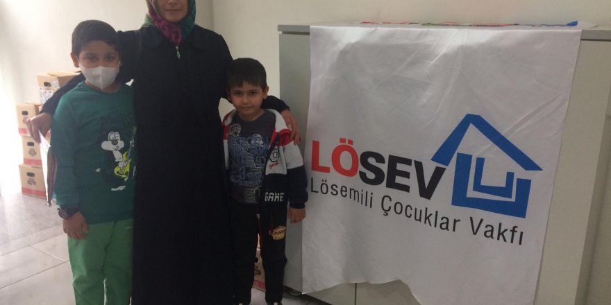 LÖSEV’den ailelere et yardımı