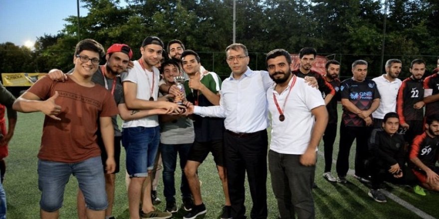 Gençlerin futbol turnuvası sona erdi