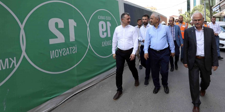 BÜYÜKAKIN GEBZE’DE KONUŞTU:  ‘’Metro inşaatı devam ediyor’’