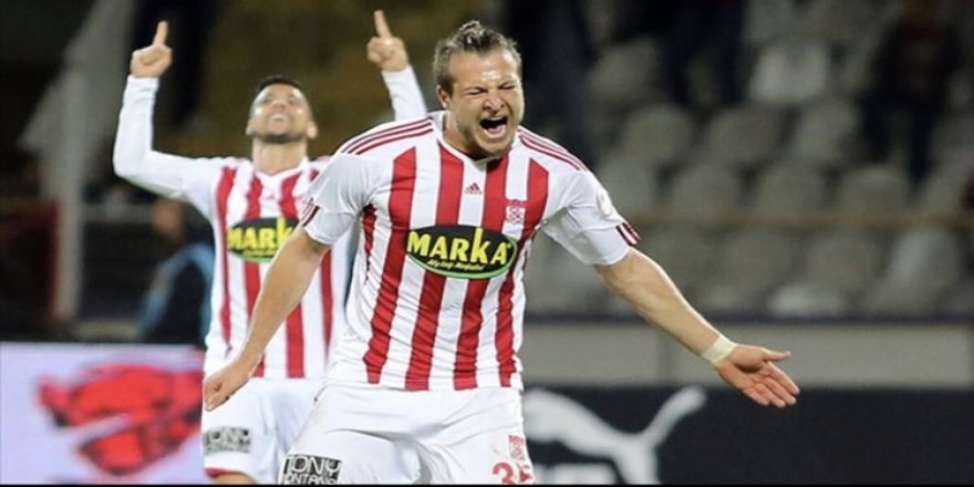 Forvete Batuhan Karadeniz!