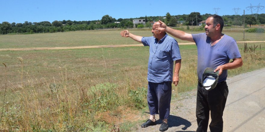 CUMAKÖY’DE VATANDAŞ TEPKİLİ:  50 yıllık mahallenin yolu yok!