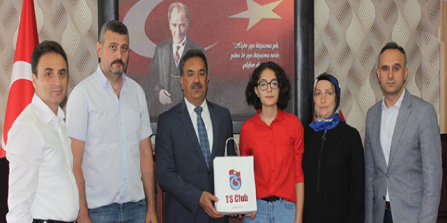 LGS birincisi Kaymakam Güler’i ziyaret etti