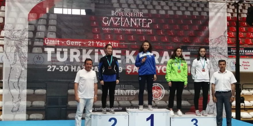 DARICALI KARATECİLER ALTI MADALYA İLE DÖNDÜ