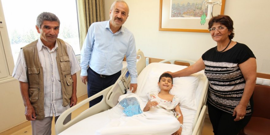 Büyükgöz’den çocuklara moral ziyareti