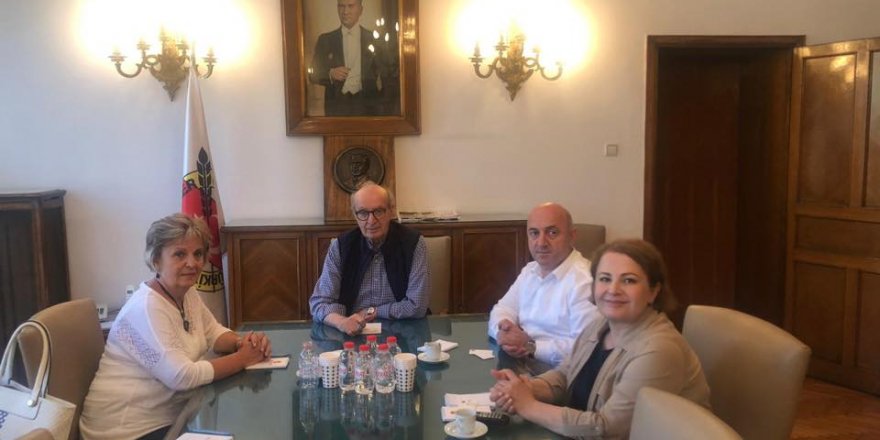 Huzurevi’nde yaşlılarla buluştu