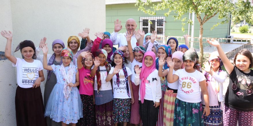 DARICA:  Bıyık, Bilgi Evi’ni ziyaret etti