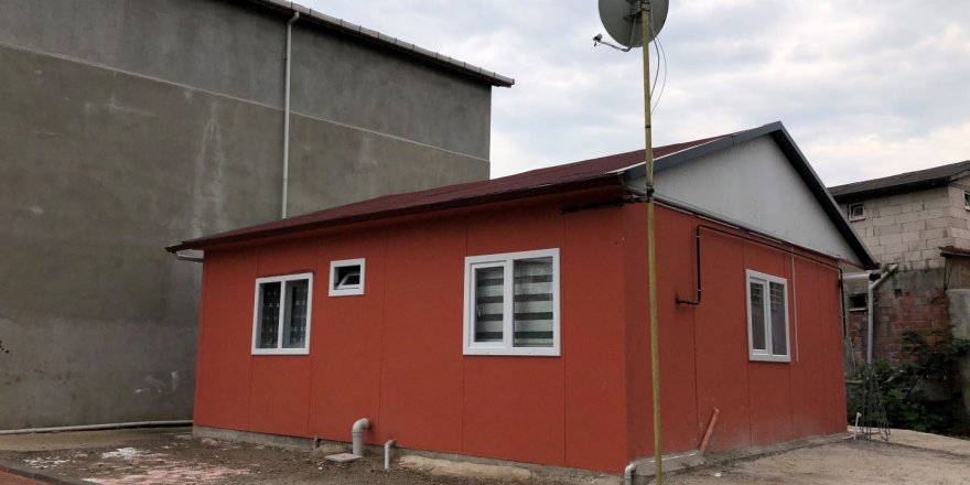 İhtiyaç sahibi ailelerine ev yapılıyor