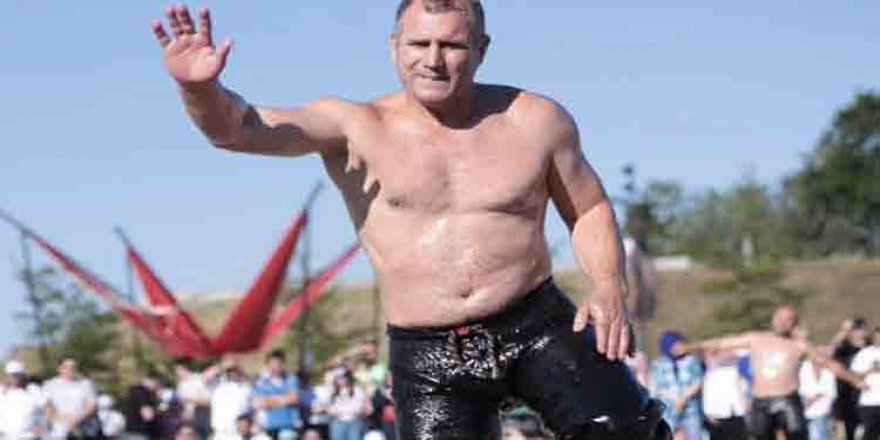 Nazmi Kahveciler altını İzmit’e armağan etti!