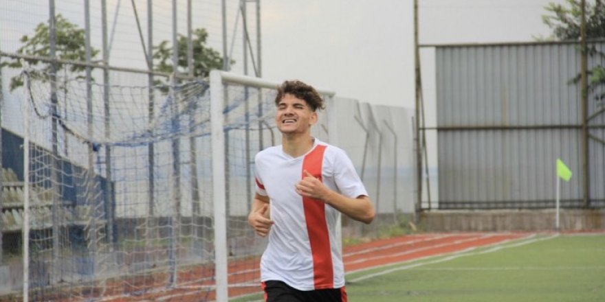 Belediye Derince iki yeteneği alıyor