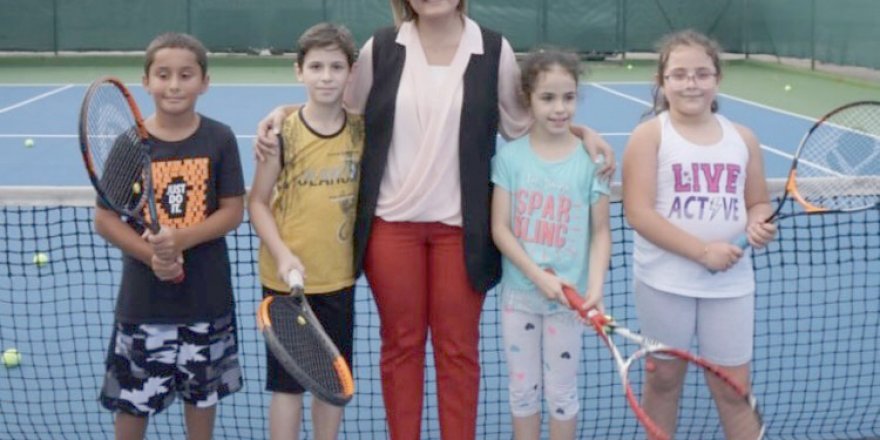 Başkan Hürriyet çocuklarla pür neşe!