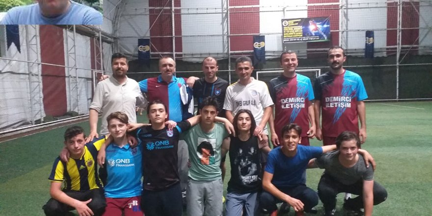 41 KARADENİZSPOR YÖNETİMİ SAHAYA İNDİ !