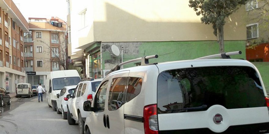 Yol kenarlarına otopark gibi!