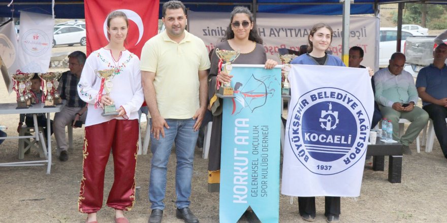 Genç okçulardan 3 madalya