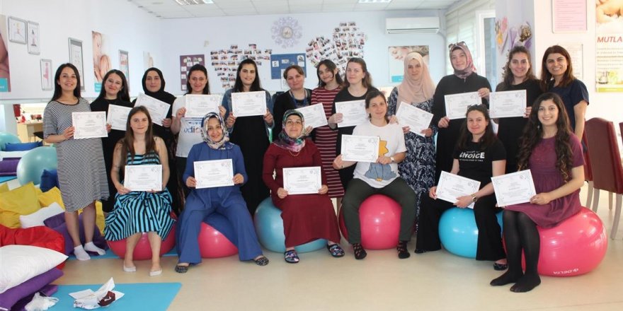 Darıca Farabi EAH Gebe Okulu Yeni Mezunları Verdi