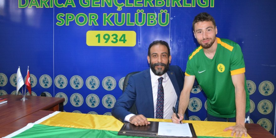 DARICA’DA İMZA ŞOV SÜRÜYOR