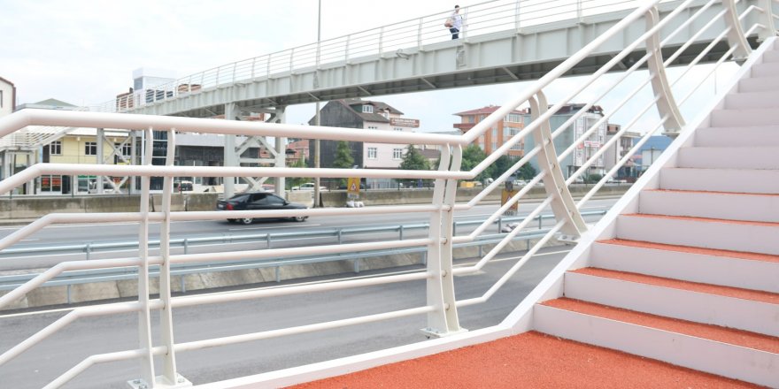 Köprülü kavşak hizmete girdi