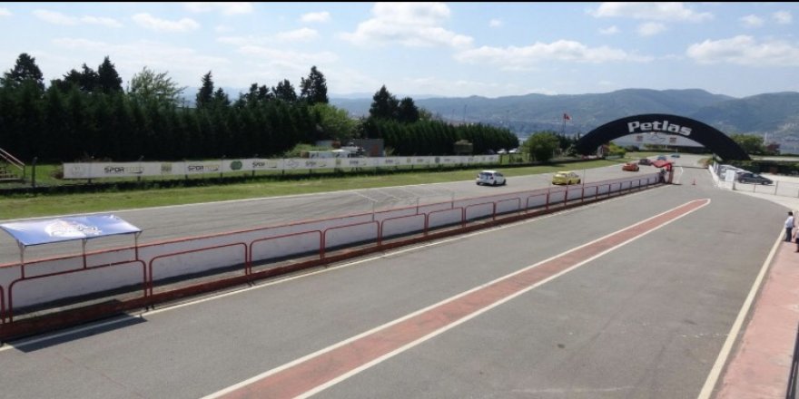 Türkiye Pist Şampiyonası yarışları Kocaeli'de devam ediyor