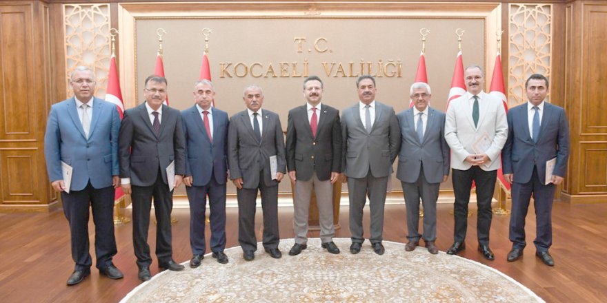 Kaymakamlara başarı belgesi verildi