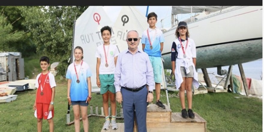 Derince’de Yelken heyecanı sona erdi