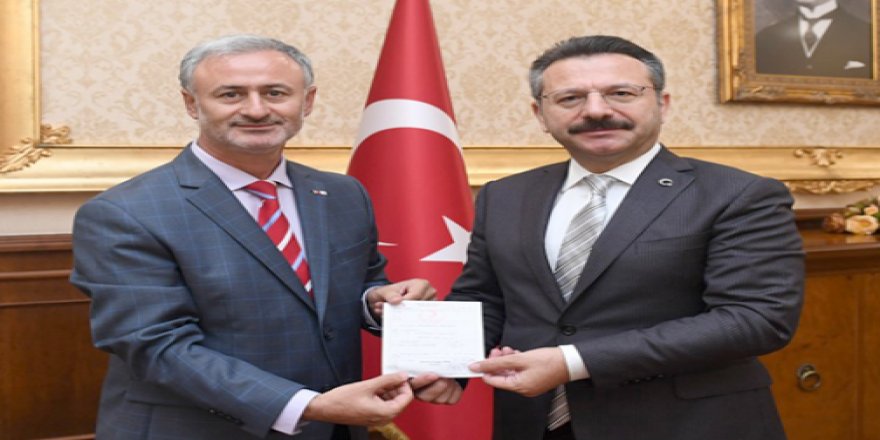 Vali Aksoy kurban bağışında bulundu