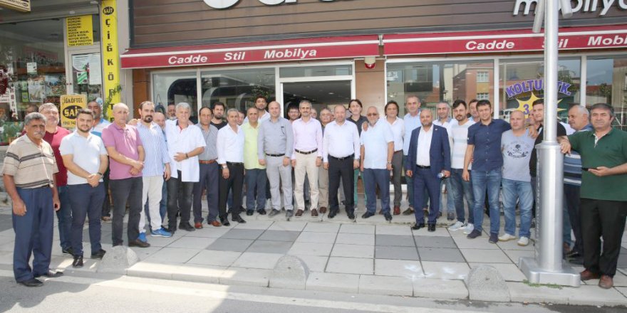 Çiftçi esnaflarla kahvaltıda buluştu