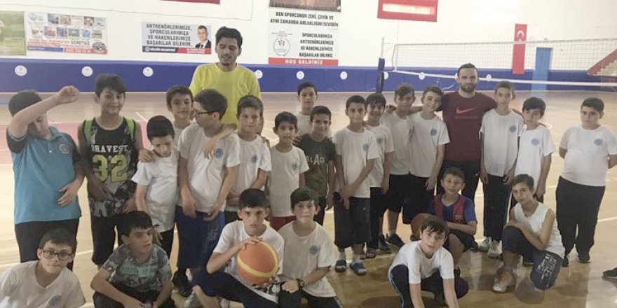 Minik hafızlara spor eğitimi verildi