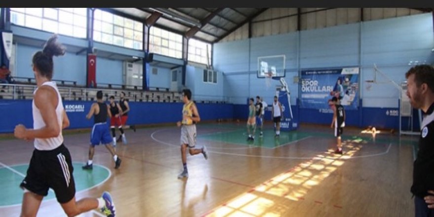 Kağıtspor yeni sezon için dev adamlarını seçiyor