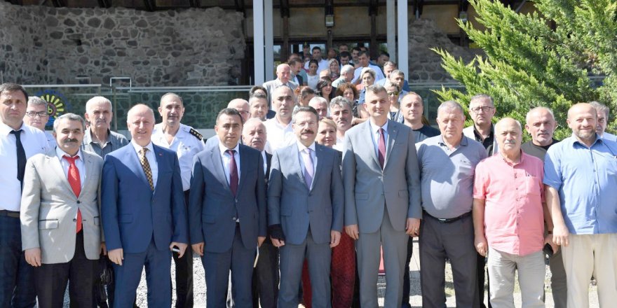 Vali Aksoy muhtarlarla buluştu