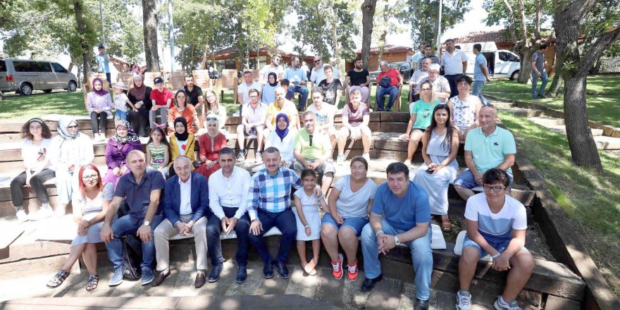 Büyükakın, başarılı öğrencilerle buluştu