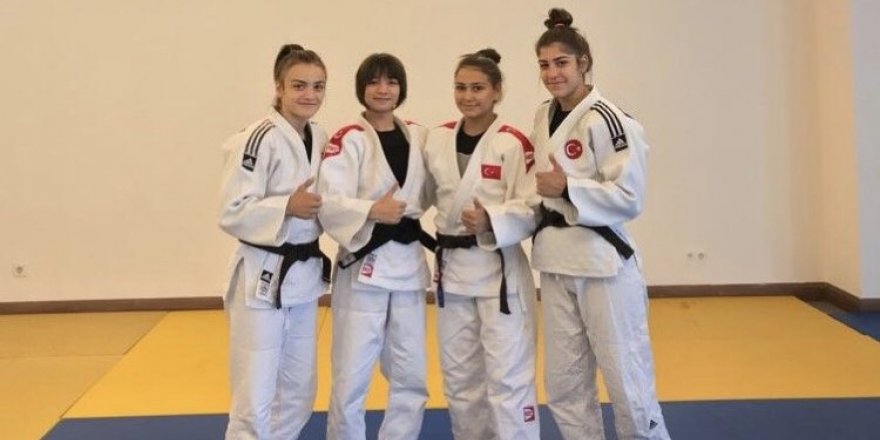 Judocular, Dünya Şampiyonası kampında