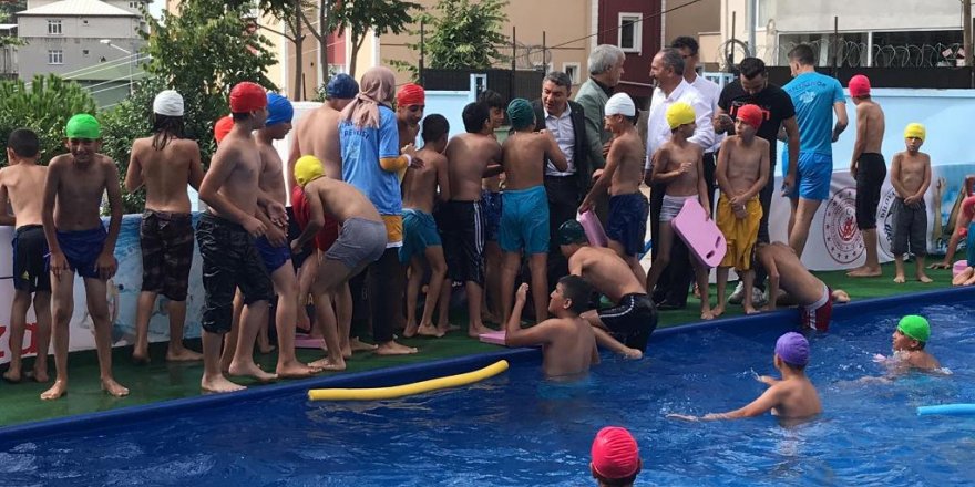 Çocukların Havuz Keyfi