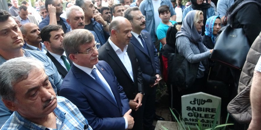 Davutoğlu cenaze törenine katıldı