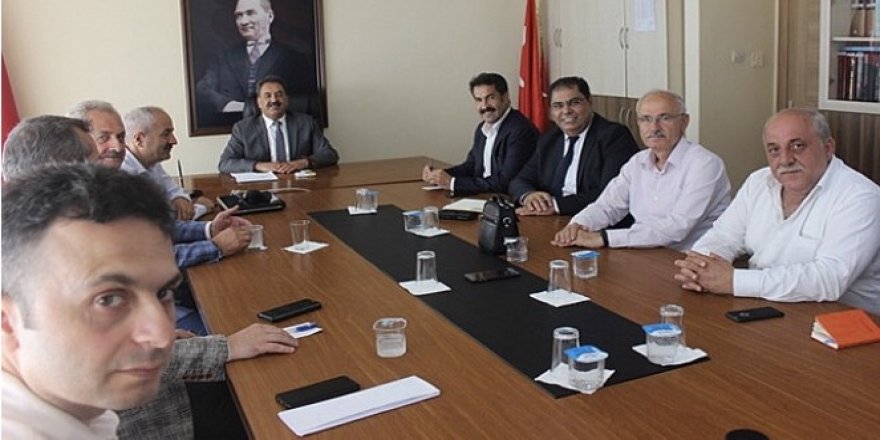 Büyükler kendine yakışanı yapar!