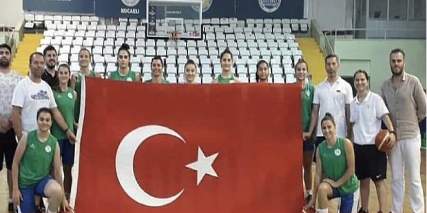 Periler zafer bayramını kutladı