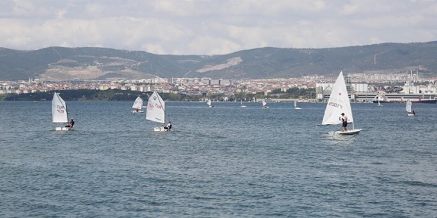 Yelkenler Zafer Kupası için yarıştı