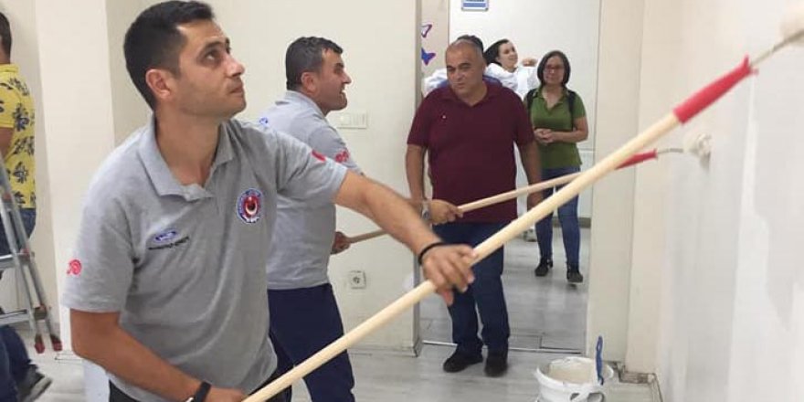 İşçiler okulu boyadı