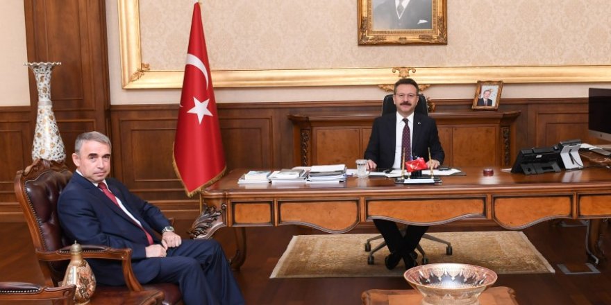 Vali Aksoy’a veda etti