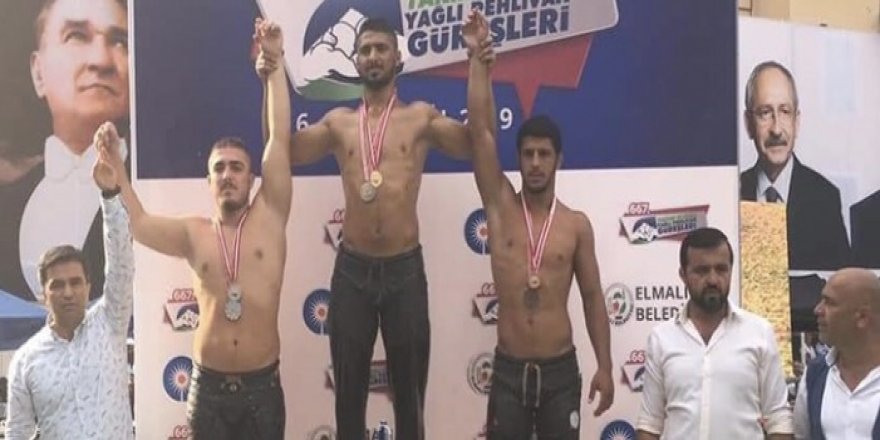 Antalya’da Seçkin Duman üçüncü oldu