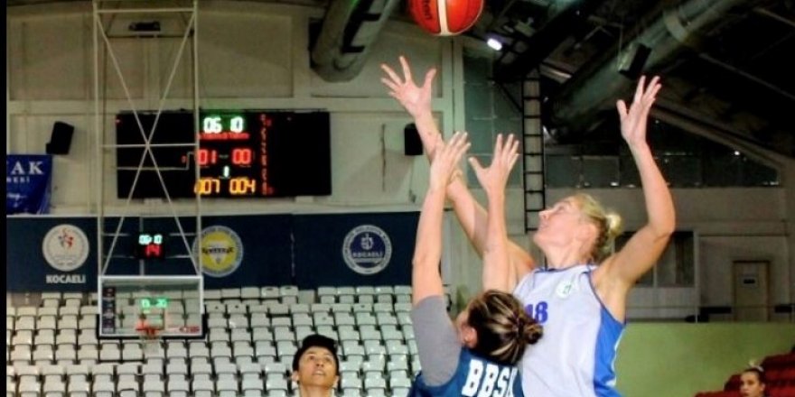 Süper İzmit ısınıyor: 71-62