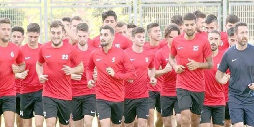 Gölcükspor lideri ağırlıyor