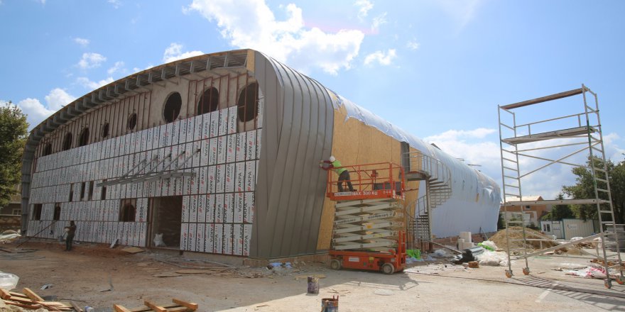 Orhangazi Spor Salonu’nun iç kısım çalışmaları başladı