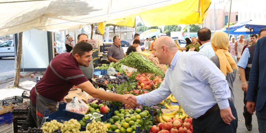 DARICA: Salı pazarını gezdi