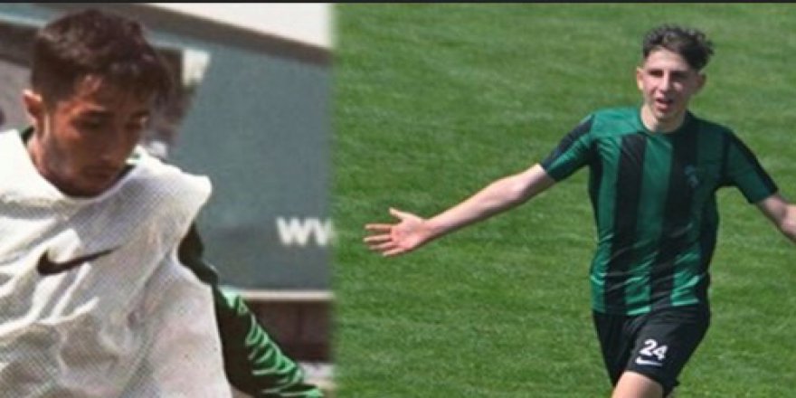 İki genç futbolcu profesyonel oldu