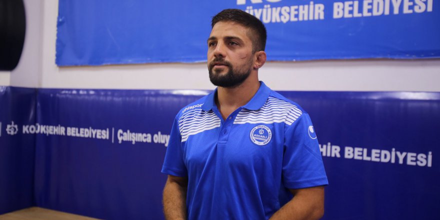 Kağıtspor’da güreşin yeni yıldızı 1 haftada 3 madalya kazandı