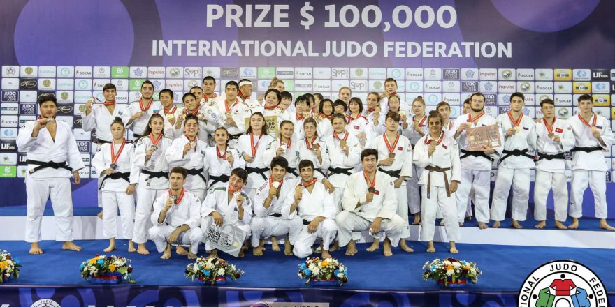 Kağıtsporlu judocular Milli Takım ile  dünya üçüncülüğünü yaşadı