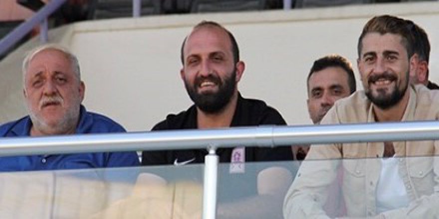 Deniz Çift Kaleyi taraftarlarla izledi