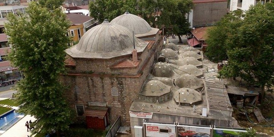 Tarihi hamamın eklentileri çıkarılsın!