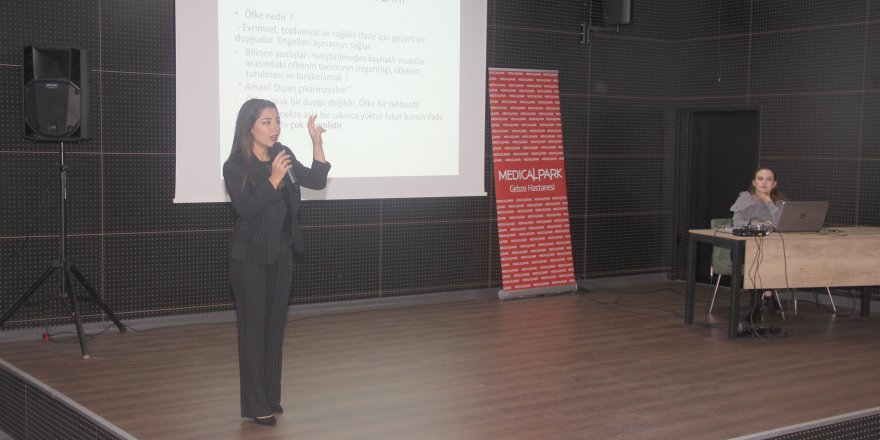 Sosyal medya ve öfke söyleşisi