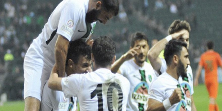 Kocaelispor dört köşe
